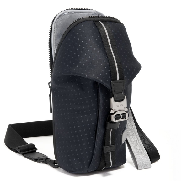 NWT Tumi Tahoe Bozman Sling Bag in Ink - Picture 1 of 8